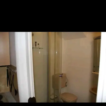 Cozy Near The Airport Schwechat